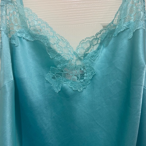 Victoria's Secret Light Blue Lace Chemise - Picture 4 of 6
